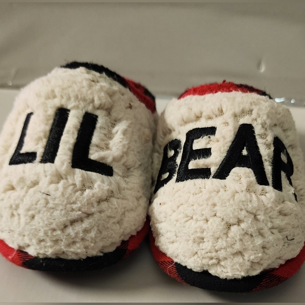 Dear Foams Lil Bear Slippers Size 7-8
